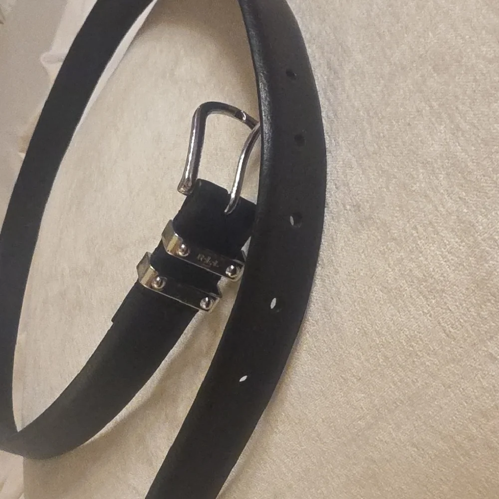 Lauren Ralph Lauren Full Grain Leather Black Belt with Silver Hook Buckle M